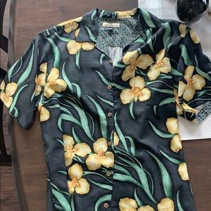 Tommy Bahama 100% Silk Relax Hawaiian Shirt